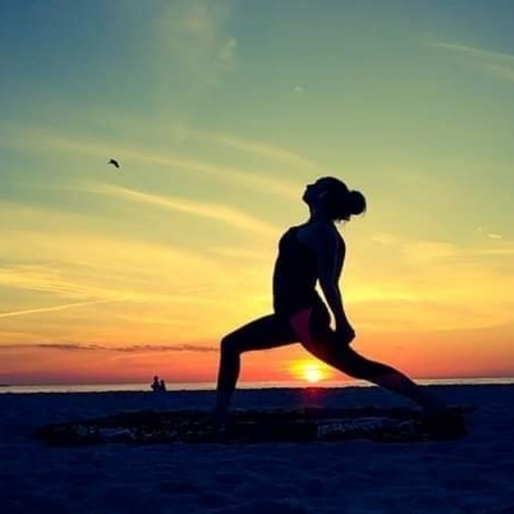 Meet your Posher, Bella - Picture 9 of 16